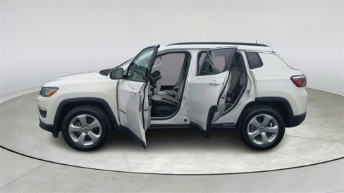 Used 2018 Jeep Compass Latitude w/ Popular Equipment Group image 11