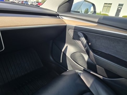 Used 2021 Tesla Model 3 Long Range image 11