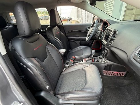 Used 2019 Jeep Compass Trailhawk image 15