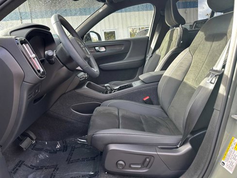 Certified 2023 Volvo XC40 Recharge Ultimate w/ Protection Package Premier image 27