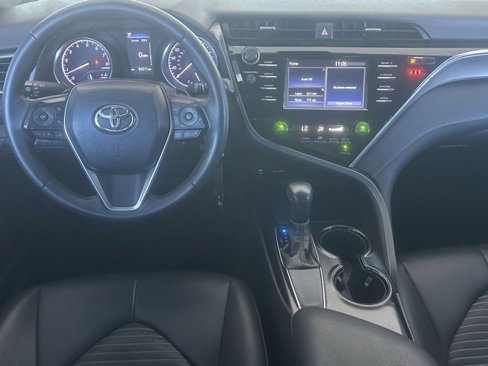 Used 2018 Toyota Camry SE image 15