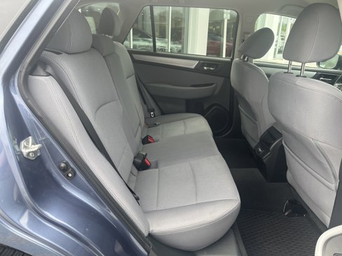 Used 2018 Subaru Outback 2.5i Premium image 15