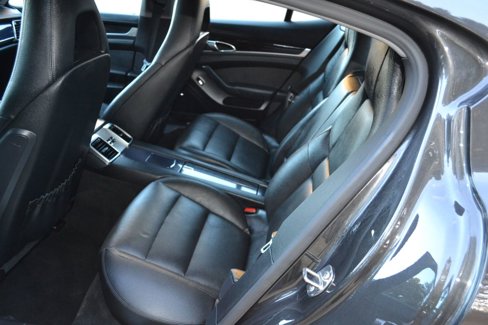 Used 2014 Porsche Panamera 4 w/ Premium Package image 40