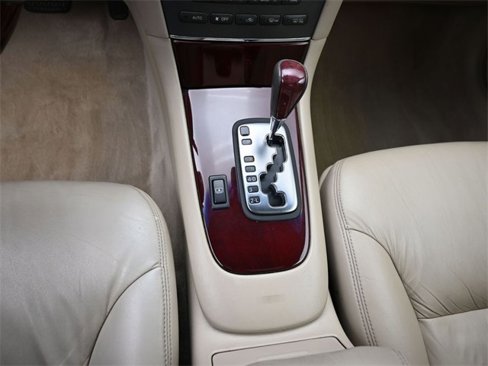 Used 2004 Lexus ES 330 image 32