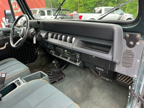 Used 1994 Jeep Wrangler S image 28