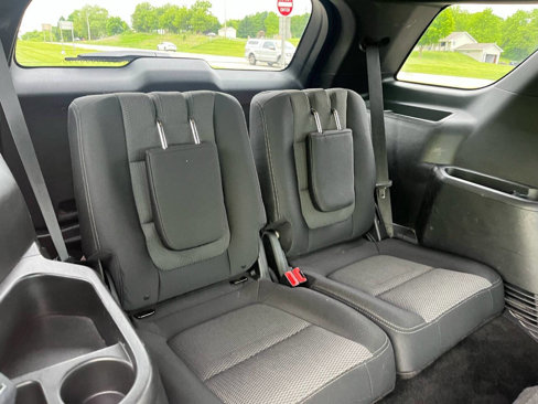 Used 2017 Ford Explorer XLT image 35