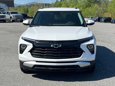 New 2025 Chevrolet TrailBlazer LT w/ LPO, Blackout Package image 14