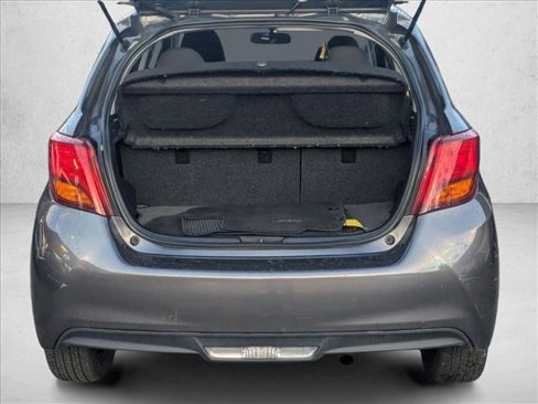 Used 2015 Toyota Yaris L image 6