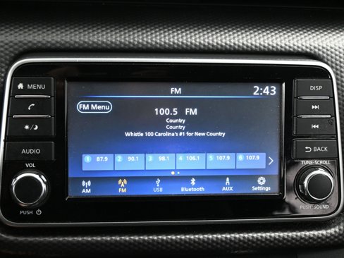 Used 2019 Nissan Kicks S image 13