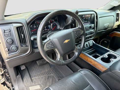 Used 2018 Chevrolet Silverado 1500 High Country image 9