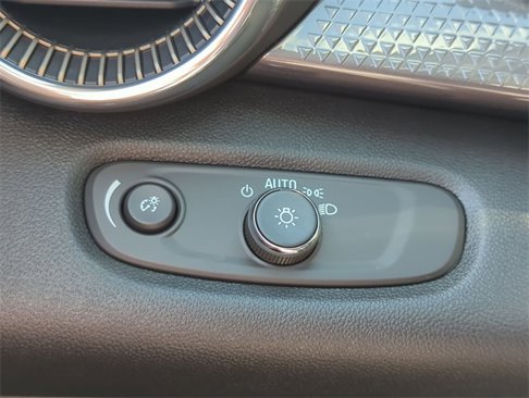 New 2025 Chevrolet Trax ACTIV w/ Driver Confidence Package image 33