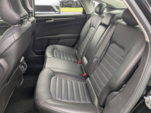Used 2016 Ford Fusion SE w/ Equipment Group 202A image 13