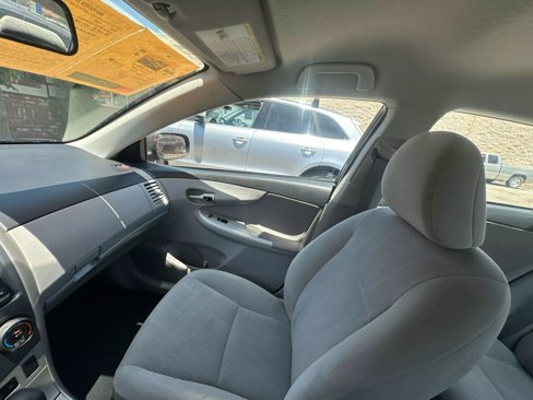 Used 2013 Toyota Corolla LE Special Edition image 14