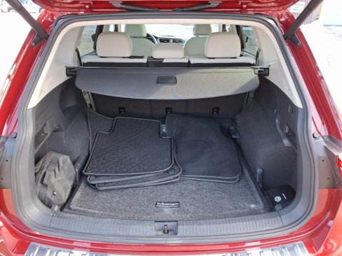 Used 2019 Volkswagen Tiguan SEL Premium image 31