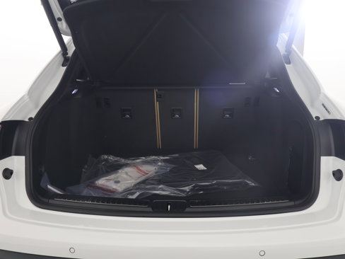 New 2025 Porsche Macan image 21