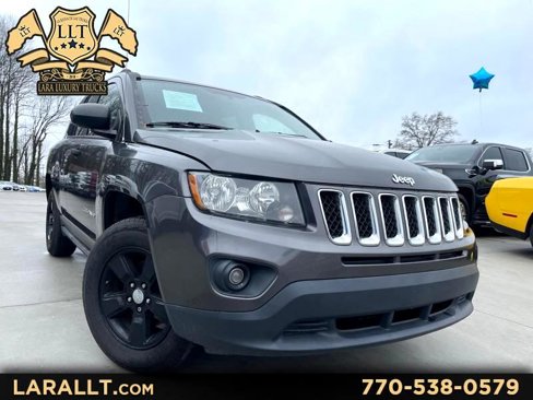 Used 2017 Jeep Compass Sport image 1