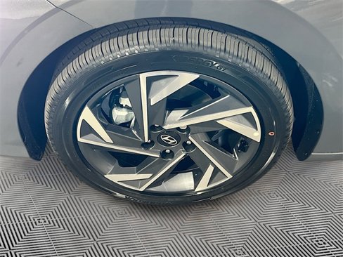 New 2025 Hyundai Elantra SEL image 29