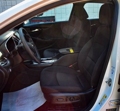 Used 2017 Chevrolet Malibu LT image 35