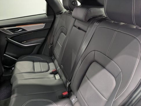 New 2026 Jaguar F-PACE R-Dynamic S image 13