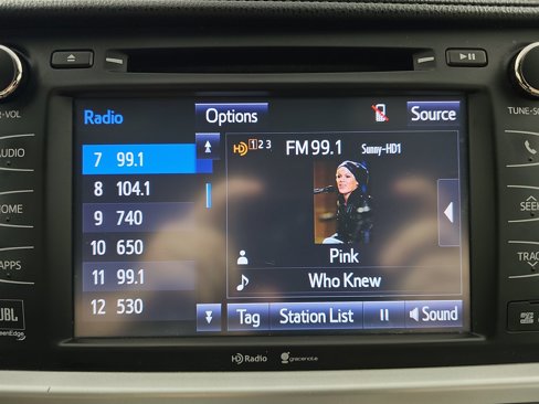 Used 2014 Toyota Highlander Limited image 24