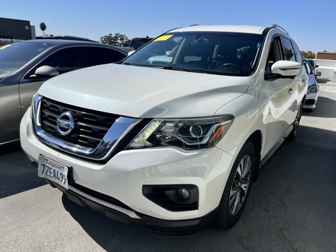 Used 2017 Nissan Pathfinder SL w/ Trailer Tow Package image 2