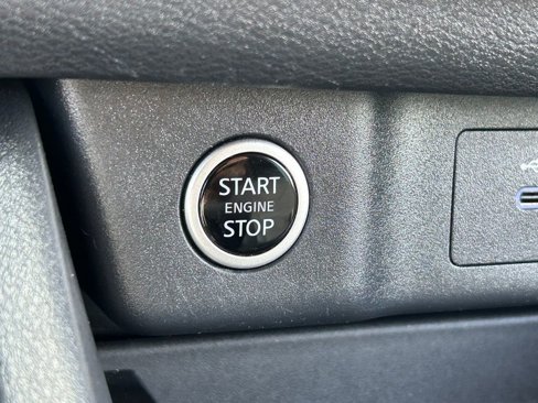 Used 2023 Nissan Rogue SV image 44