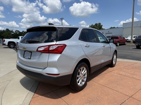 Used 2021 Chevrolet Equinox LS w/ LS Convenience Package image 6