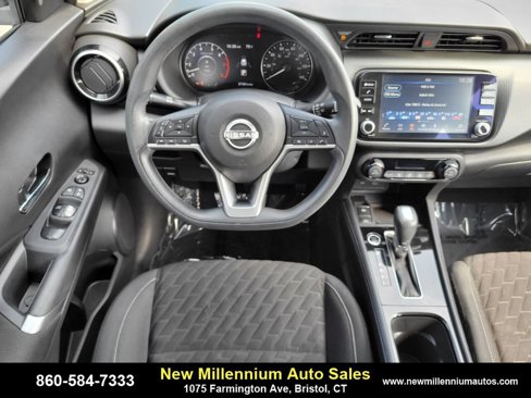 Used 2022 Nissan Kicks SV image 12