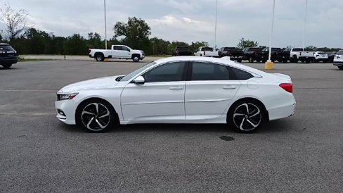 Used 2018 Honda Accord Sport image 5