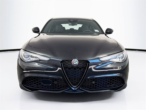 Used 2022 Alfa Romeo Giulia Sprint image 6