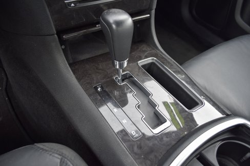 Used 2011 Chrysler 300 Limited image 16