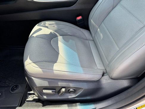 Used 2019 Toyota Avalon Limited image 26