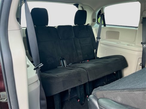 Used 2016 Dodge Grand Caravan American Value Package w/ UConnect Hands-Free Group image 23