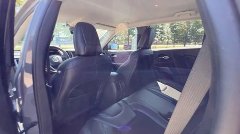 Used 2021 Jeep Cherokee Latitude Plus image 38