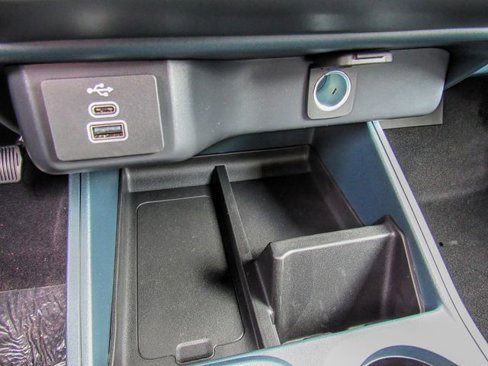 New 2025 Ford Maverick XL image 14