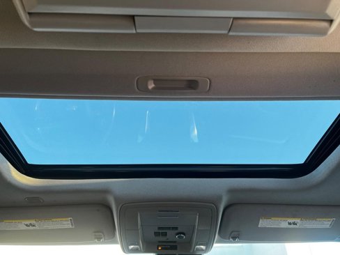 Used 2020 Chevrolet Suburban LT image 8