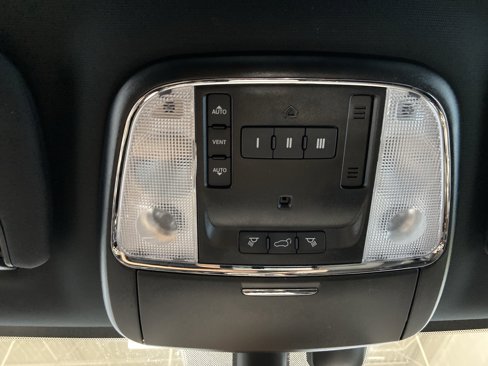 Used 2021 Jeep Grand Cherokee Limited image 26
