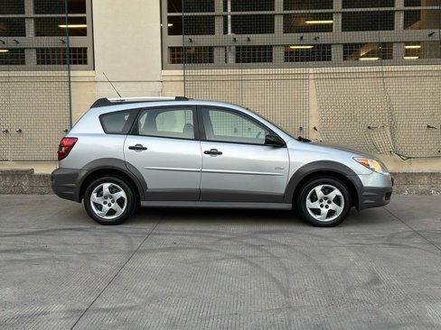 Used 2008 Pontiac Vibe image 2