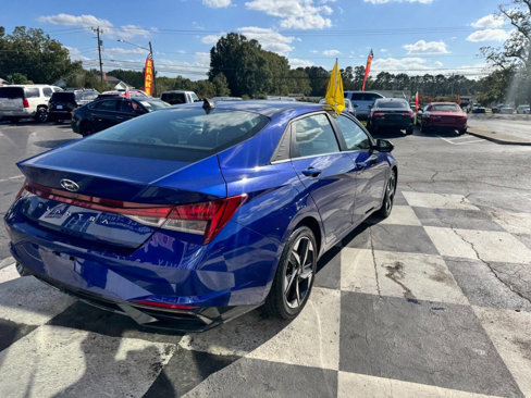 Used 2022 Hyundai Elantra SEL w/ Convenience + Premium Package image 4