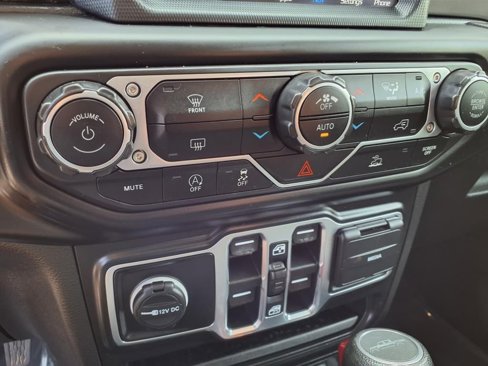 Used 2023 Jeep Gladiator Sport image 21
