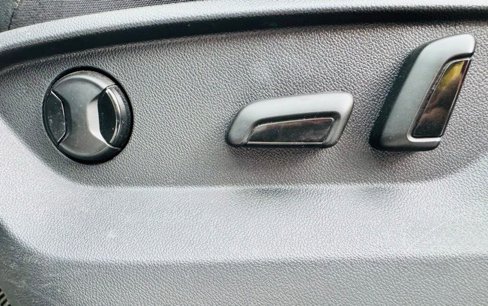 Used 2019 Volkswagen Tiguan SE image 8