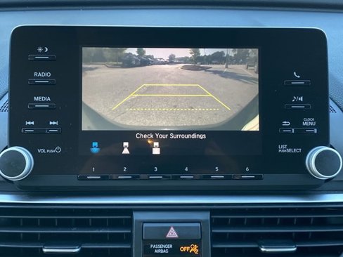 Used 2018 Honda Accord LX image 11
