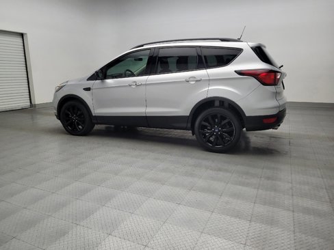 Used 2019 Ford Escape SE image 3