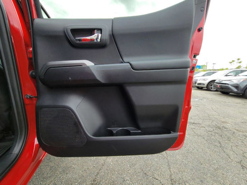 Used 2020 Toyota Tacoma 4x4 Double Cab image 26