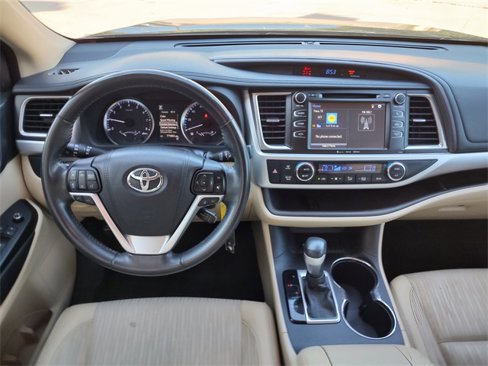 Used 2018 Toyota Highlander Plus image 13
