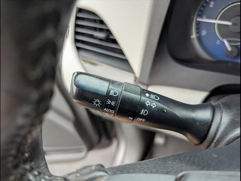 Used 2016 Toyota Sienna XLE image 18