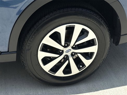 Used 2022 Subaru Outback Premium image 30