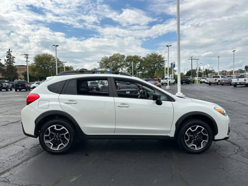 Used 2017 Subaru Crosstrek 2.0i image 9