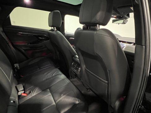 Used 2020 Land Rover Range Rover Evoque SE image 14