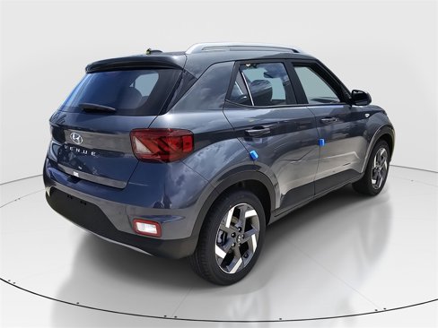 New 2025 Hyundai Venue SEL image 3